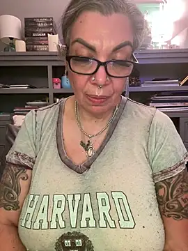 dieseldame1313's Webcam Show