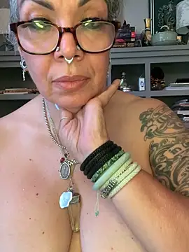 dieseldame1313 Webcam Show