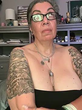 dieseldame1313 Live XXX-Chat