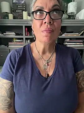 dieseldame1313's Webcam Show