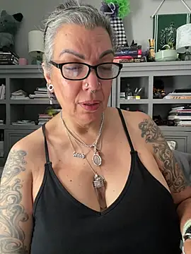 Chat XXX en directo de dieseldame1313