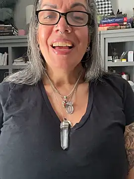 Show de dieseldame1313 na webcam