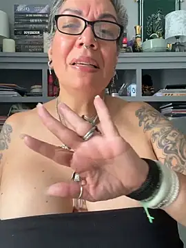 dieseldame1313 Chat XXX in diretta
