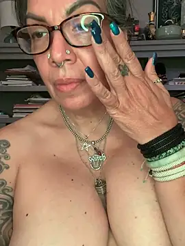 dieseldame1313's Webcam Show