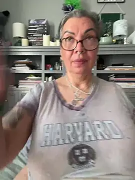 dieseldame1313's Webcam Show