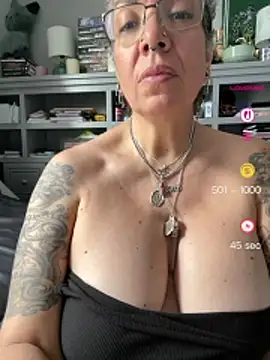 dieseldame1313's Webcam Show
