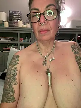 dieseldame1313's Live XXX Chat