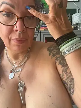 dieseldame1313 webcam show