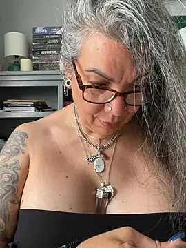 dieseldame1313 Webcam Show