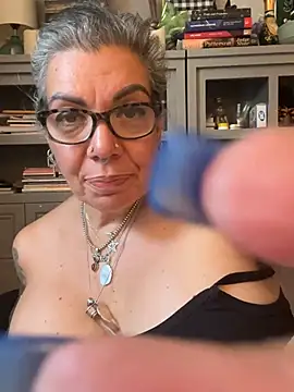 dieseldame1313 Chat XXX in diretta