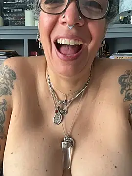 dieseldame1313 Chat XXX live
