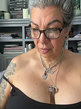 dieseldame1313 live XXX chat