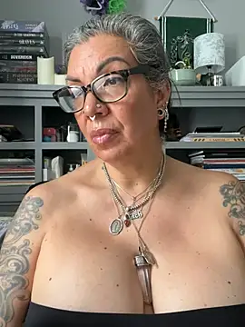 dieseldame1313's Live XXX Chat