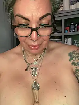 dieseldame1313's Webcam Show