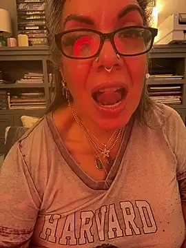 Chat +18 de dieseldame1313 ao vivo