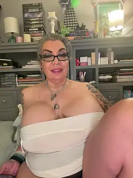 Chat XXX en directo de dieseldame1313