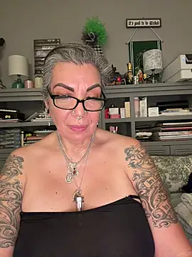 dieseldame1313's Live XXX Chat