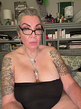 dieseldame1313 – webcam-show