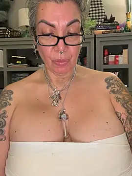 dieseldame1313 live XXX chat