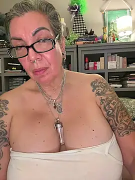 dieseldame1313's Live XXX Chat