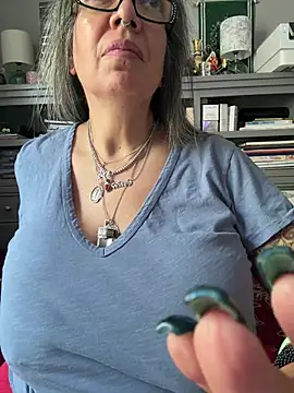dieseldame1313's Webcam Show