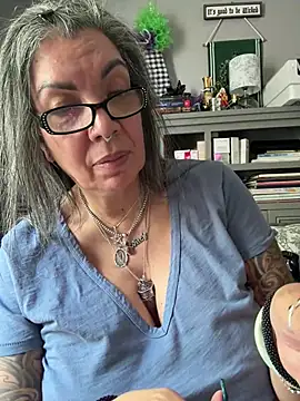 dieseldame1313's Live XXX Chat