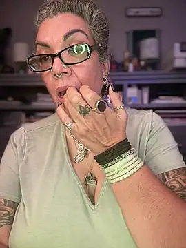 dieseldame1313's Webcam Show