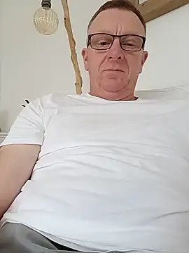 Pokazy przed kamerką – hamstercom3333
