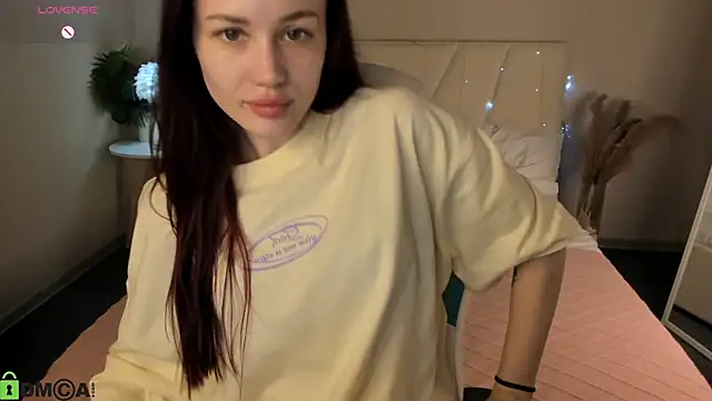 Aria_Mila Adlı Modelin Canlı Sohbet Odası