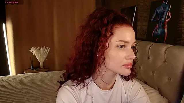 Chat +18 de Aria_Mila ao vivo