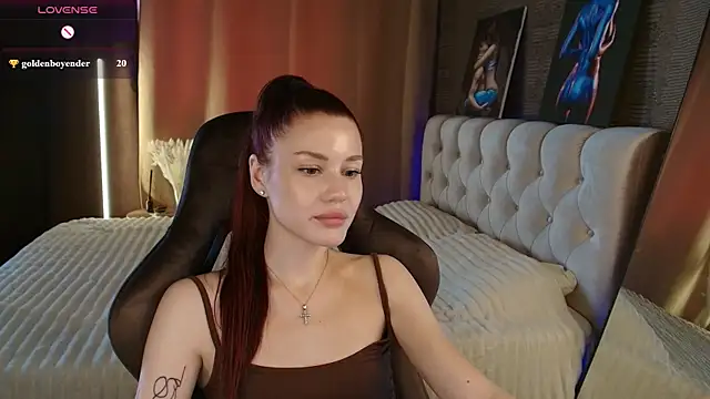 Chat +18 de Aria_Mila ao vivo