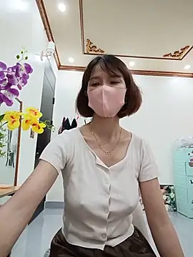 Emma_Linh Live Chatraum