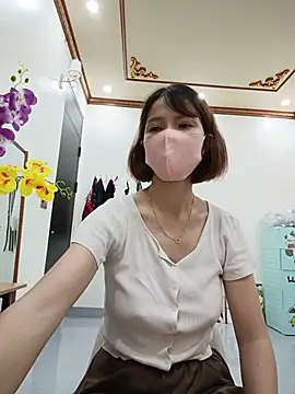 Sala de chat en directo de Emma_Linh