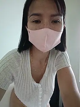 غرفة دردشة Emma_Linh المباشرة