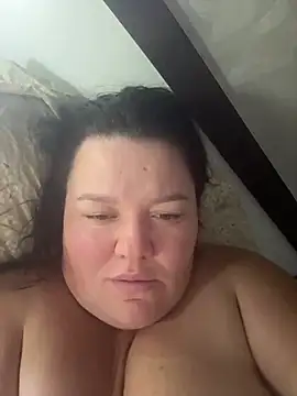 SunnyLeila2101's Live Chat Room