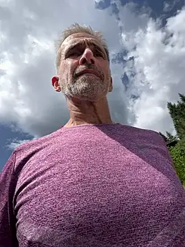 Pokazy przed kamerką – cumwithbrad