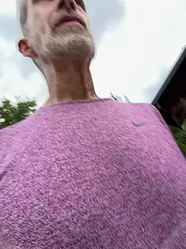 cumwithbrad webcam show