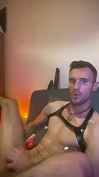 Show modela pervshon na web-kameri