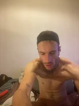 Show modela pervshon na web-kameri