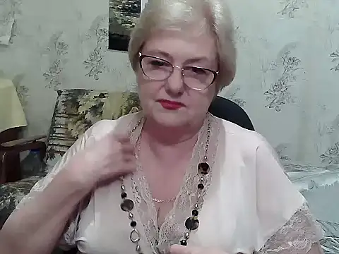 Renata62011: διαδικτυακό σόου στην κάμερα