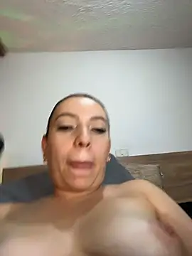 Moon_Blake élő XXX-chatje