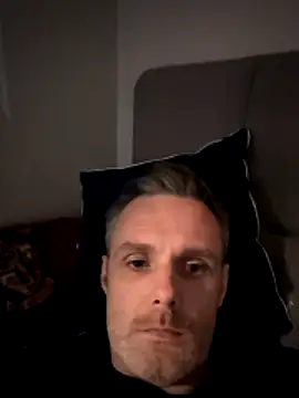 TriforceSteve webkamerás műsora