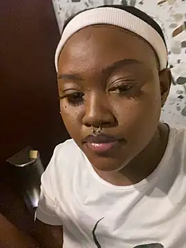 nanababe1 Live XXX Chat