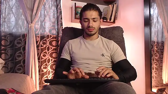 ArturoCardona_ Live XXX Chat