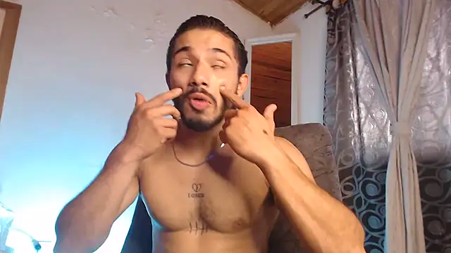Show modela ArturoCardona_ na web-kameri