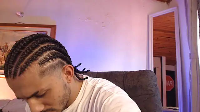ArturoCardona_ XXX чат на живо