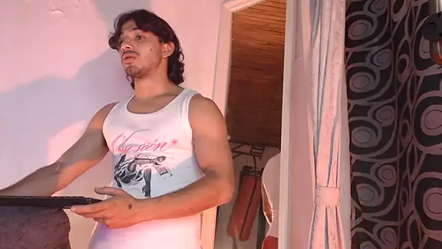 عرض كام ArturoCardona_