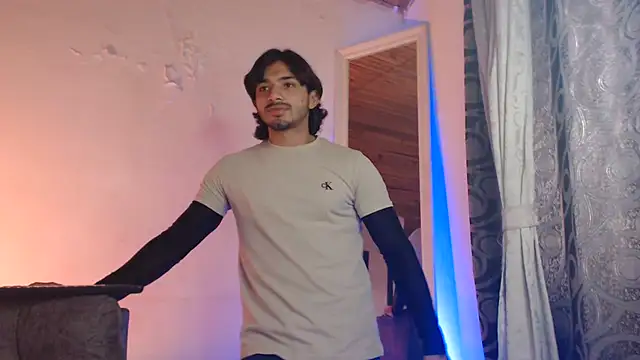 ArturoCardona_ Adlı Modelin Web Kamerası Şovu