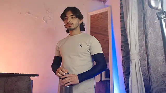 ArturoCardona_ Show Webcam