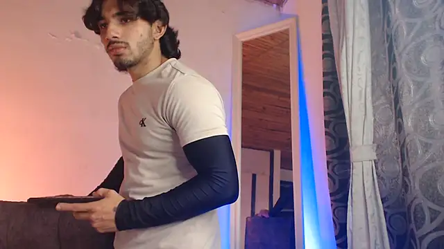 ArturoCardona_ Pertunjukan Webcam
